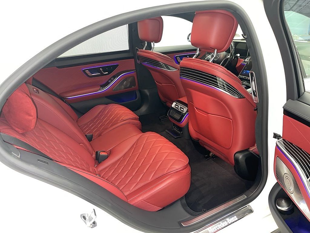 Thumbnail: 2022 Mercedes-Benz S-Class - 4