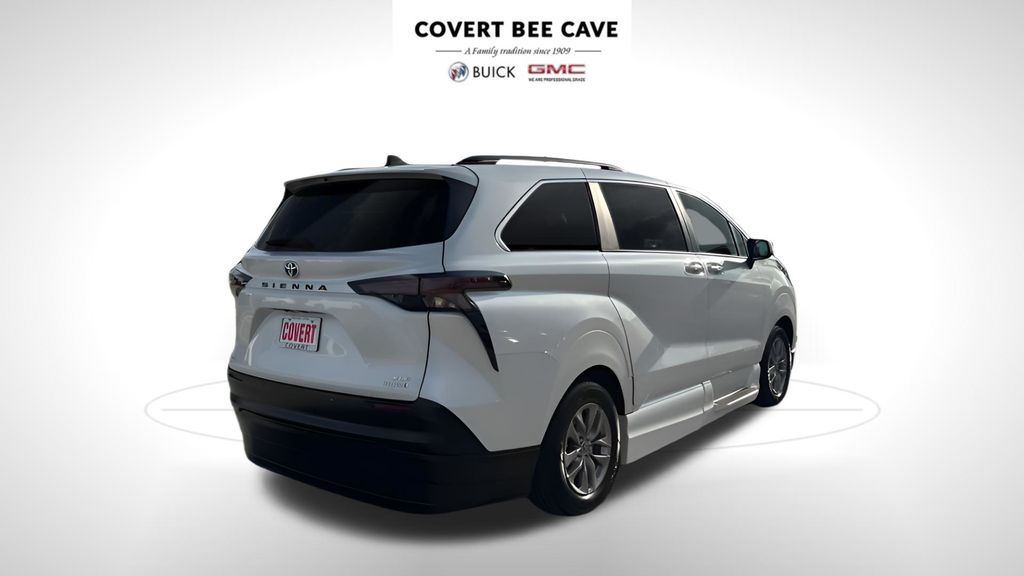 Used Car 2024 Toyota Sienna  Xle For Sale Under $80,000 In Austin, Texas