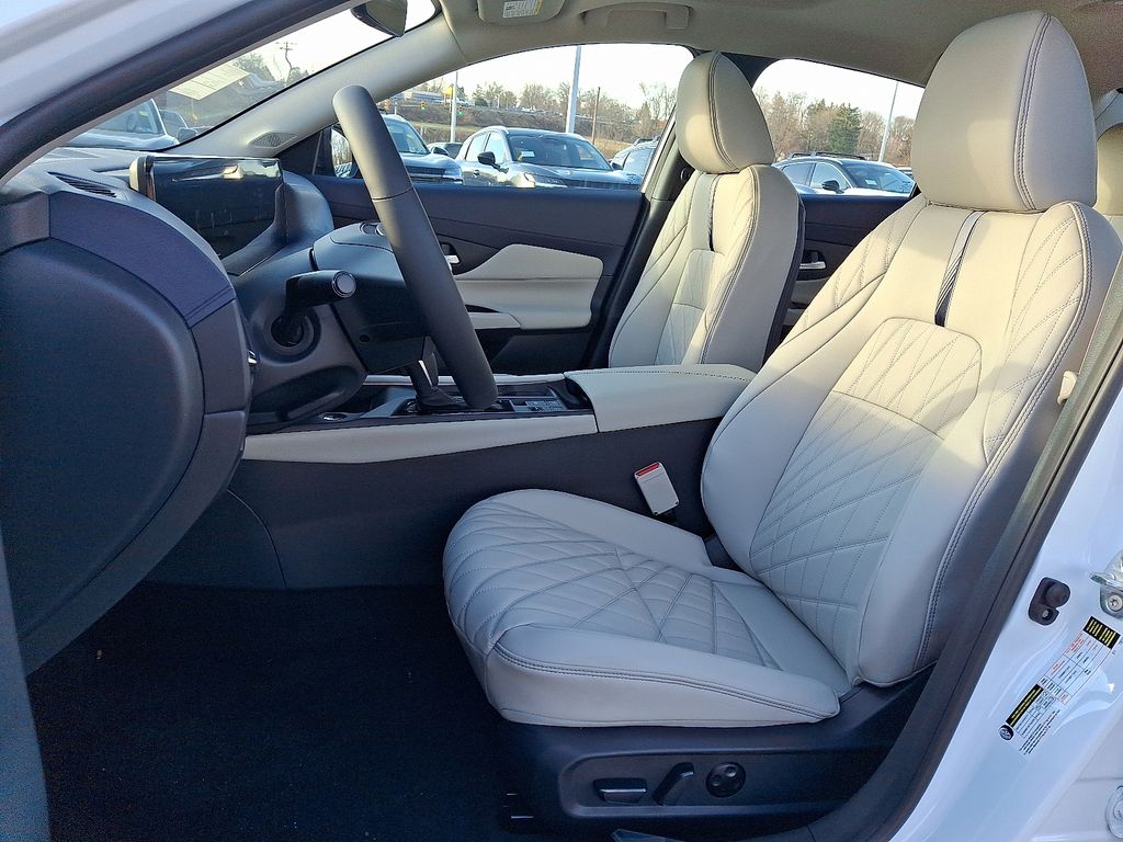 2026 Nissan Sentra — photo 9