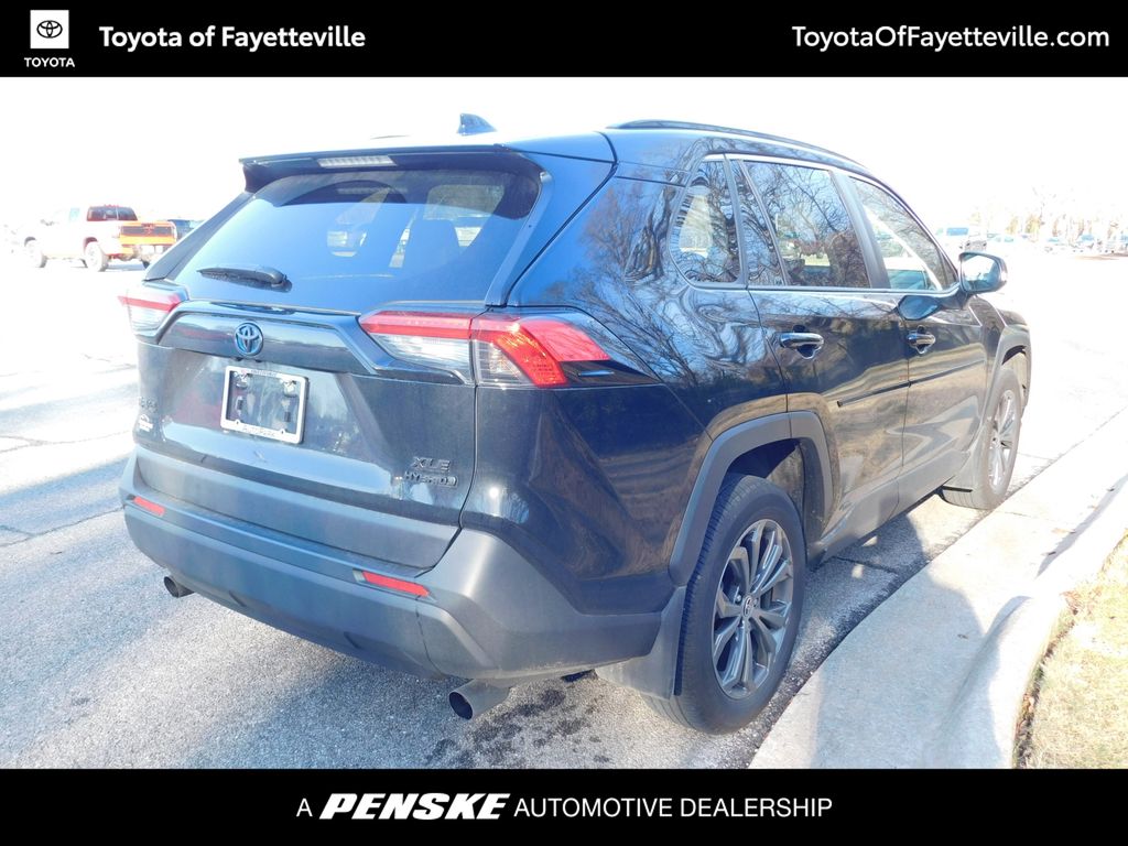 Thumbnail: 2024 Toyota RAV4 - 11