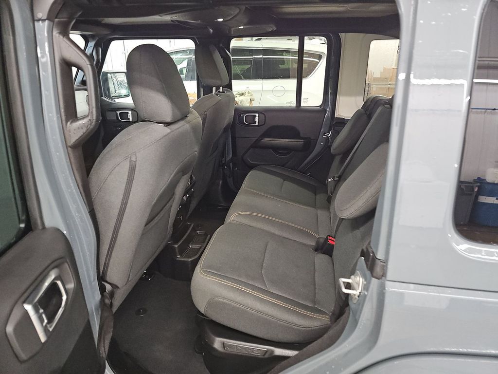 2025 Anvil Clear Coat Jeep Wrangler Sahara 4xe 4X4 SUV
