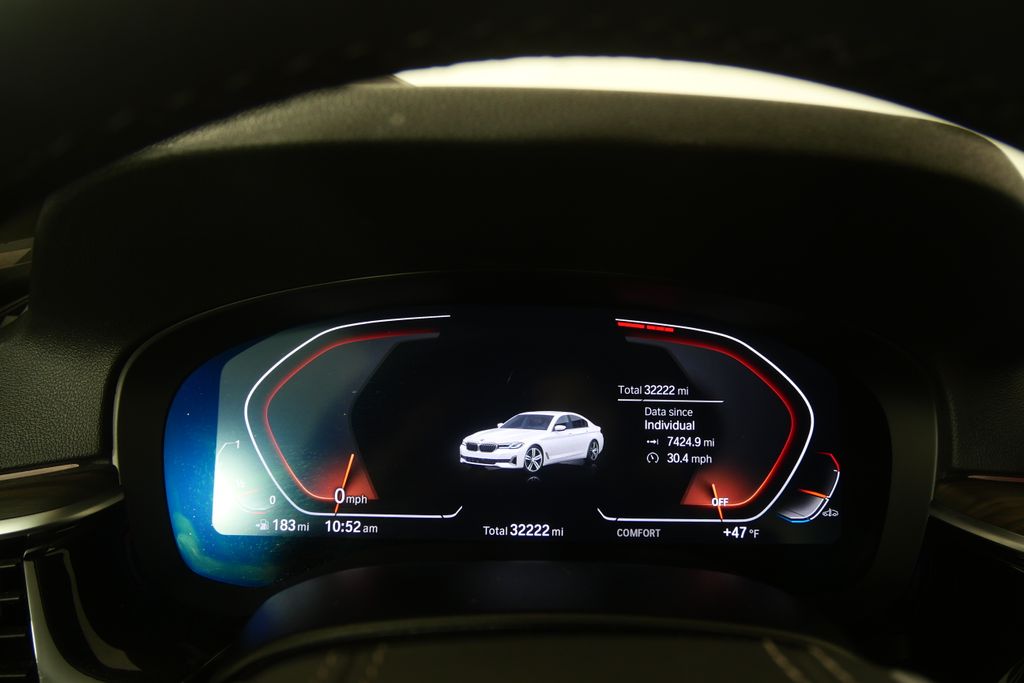 Thumbnail: 2023 BMW 5 Series - 18