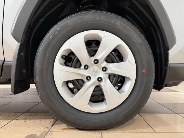 Thumbnail: 2025 Toyota RAV4 - 9