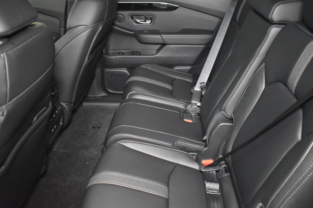 Thumbnail: 2025 Honda Pilot - 23