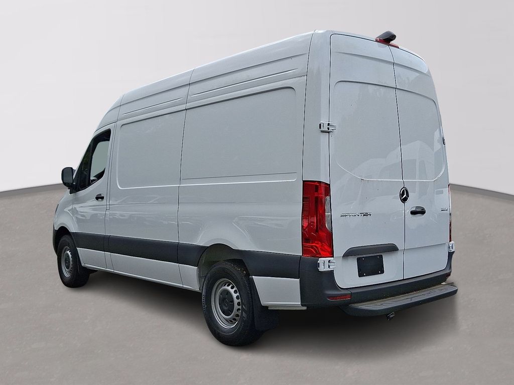 Thumbnail: 2025 Mercedes-Benz Sprinter - 4