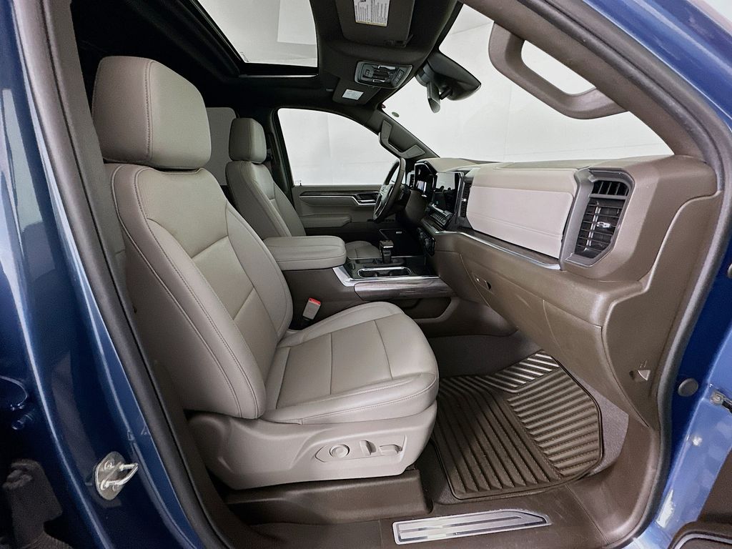 Thumbnail: 2024 Chevrolet Silverado 1500 - 28