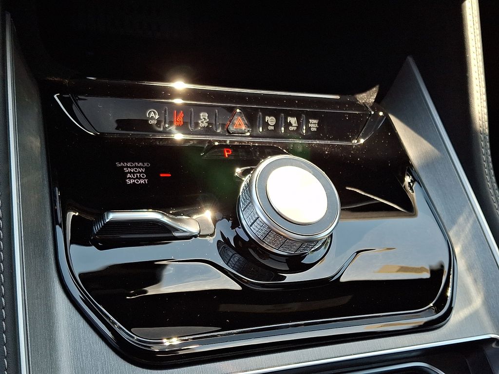 New 2026 Jeep Grand Wagoneer SUV