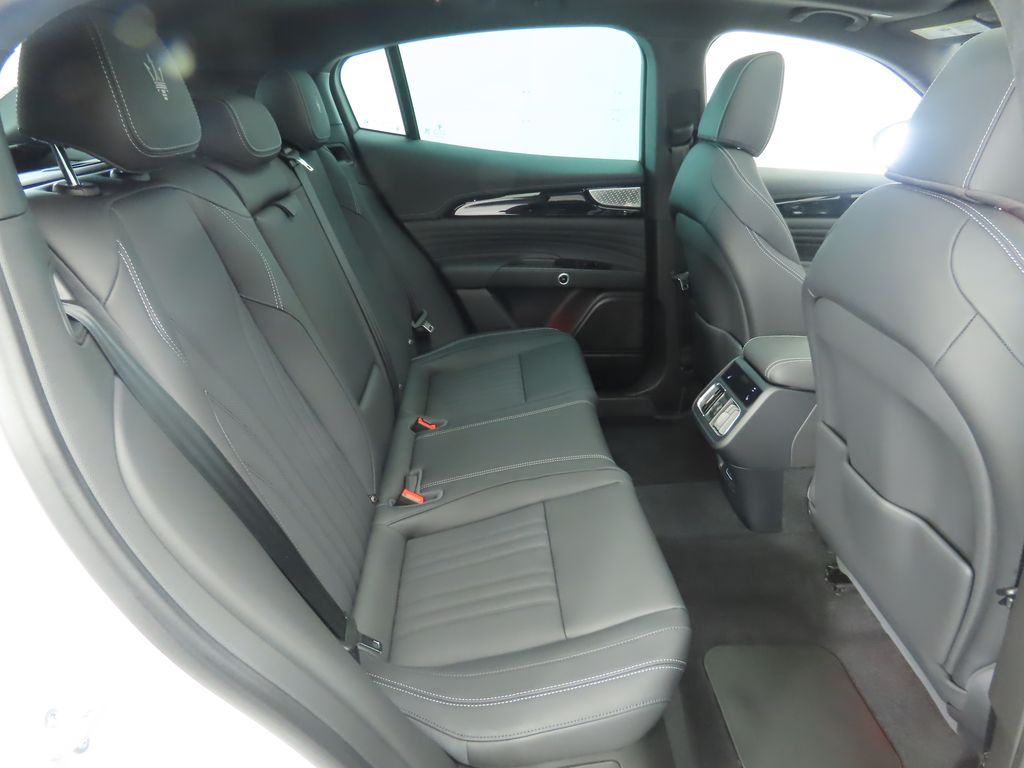 Thumbnail: 2025 Maserati Grecale - 23