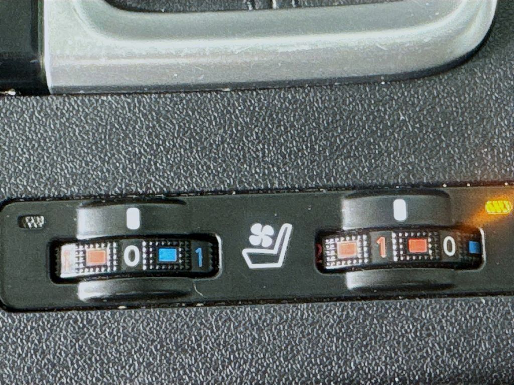 Used Car 2018 Toyota Highlander Hybrid  Limited For Sale Under $25,000 In Austin, Texas