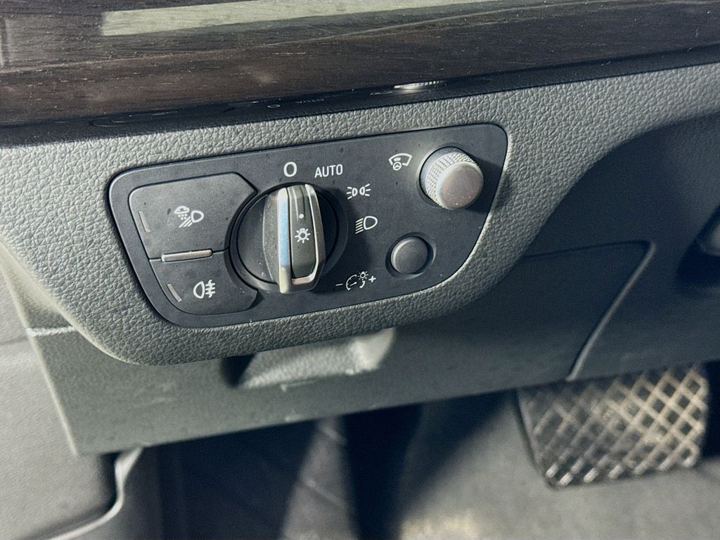 Thumbnail: 2019 Audi Q5 - 10