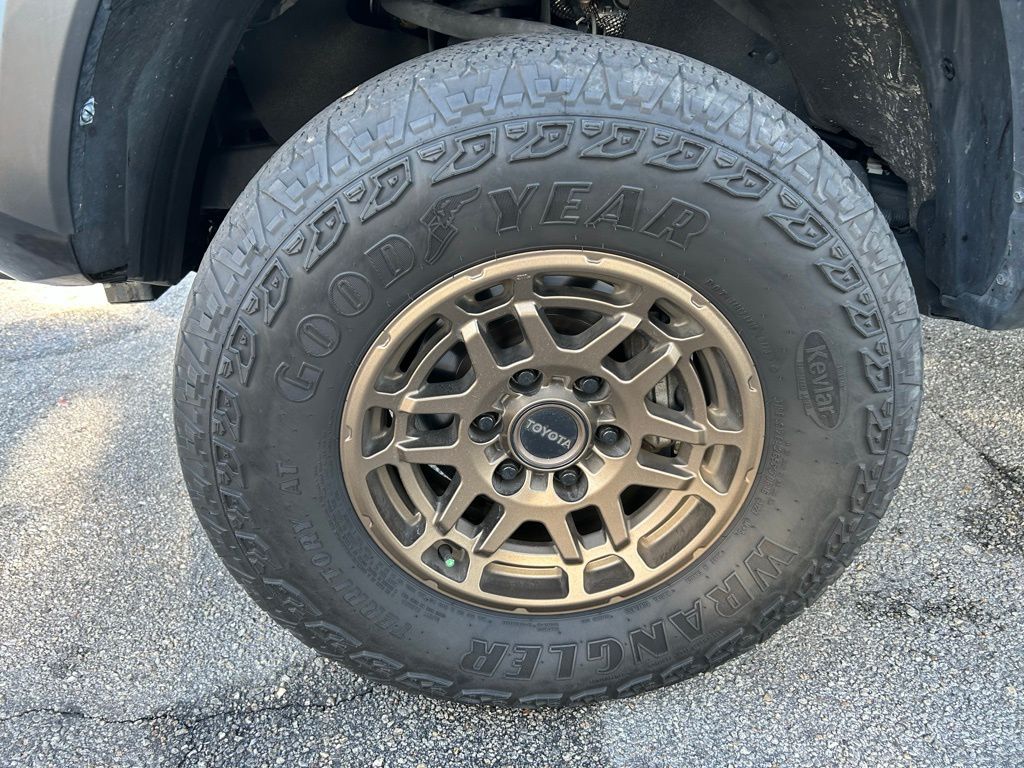 Thumbnail: 2023 Toyota Tacoma - 9