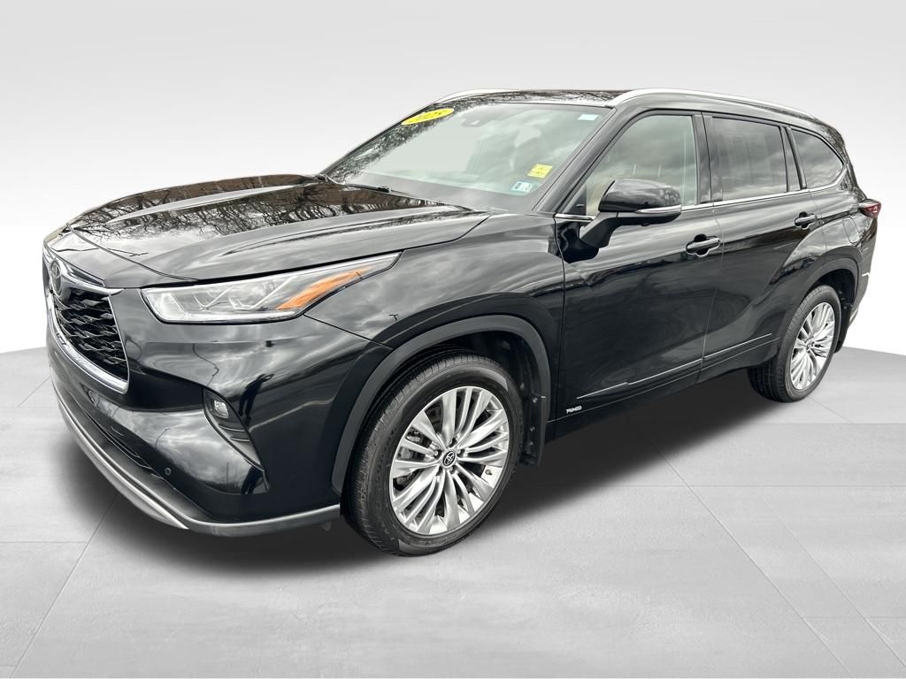 2025 Toyota Highlander Hybrid Platinum AWD