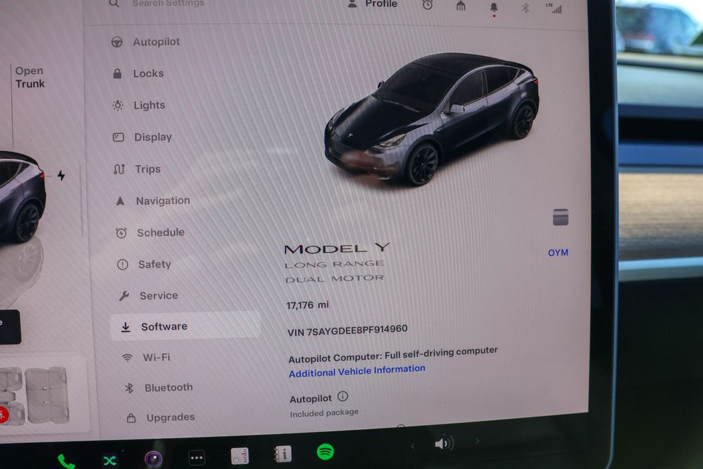 2023 Tesla Model Y Long Range 29