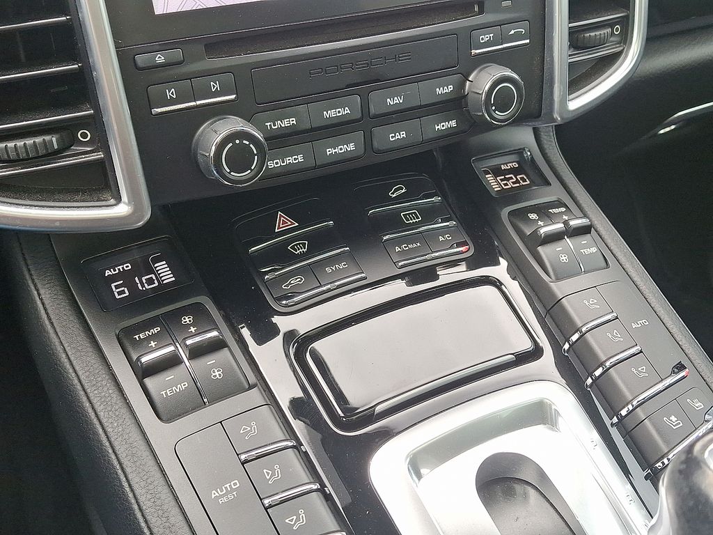 Thumbnail: 2017 Porsche Cayenne - 15