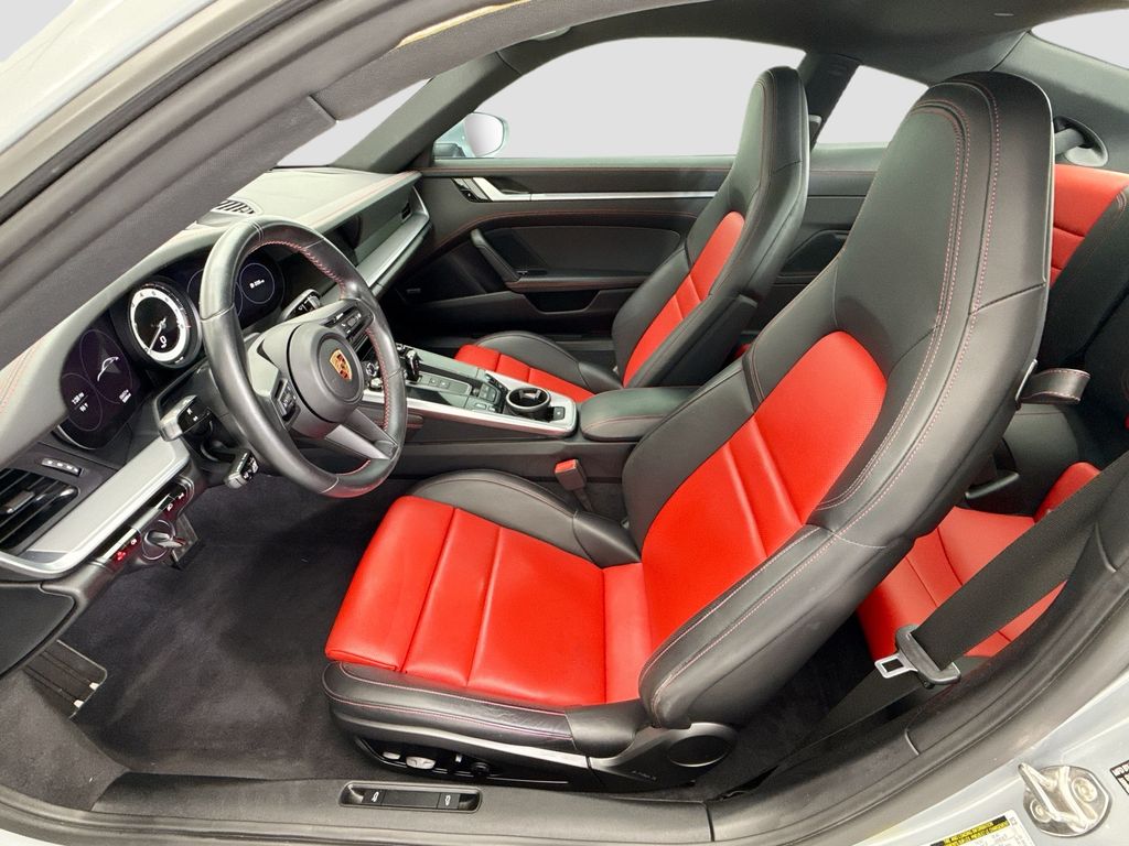 Thumbnail: 2020 Porsche 911 - 5