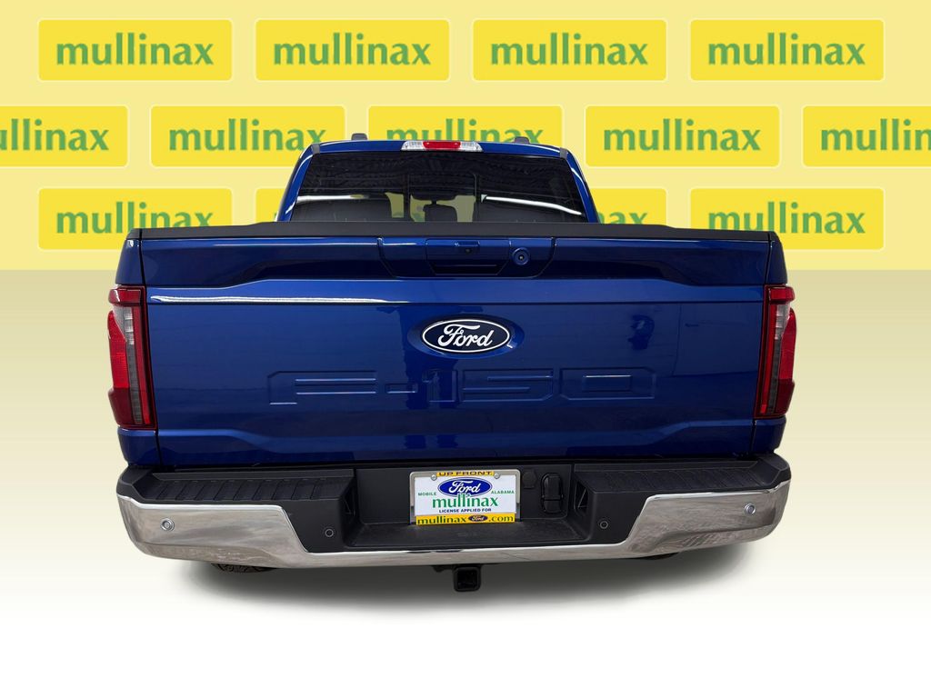 New 2026 Blue Ford XLT image 7