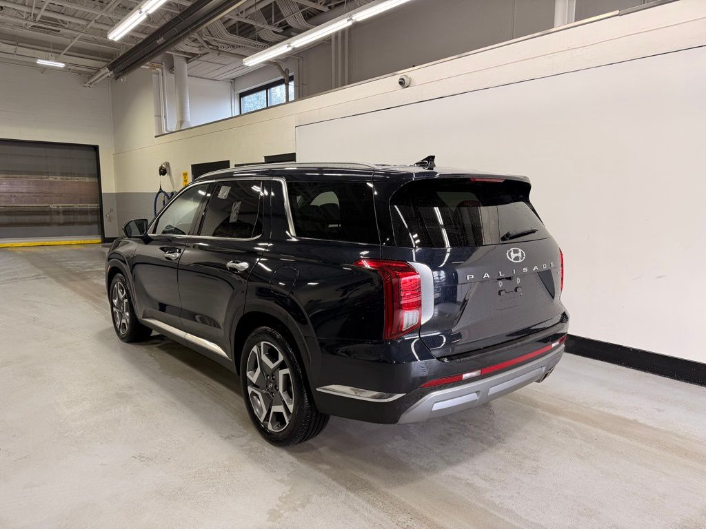 Thumbnail: 2023 Hyundai Palisade - 3