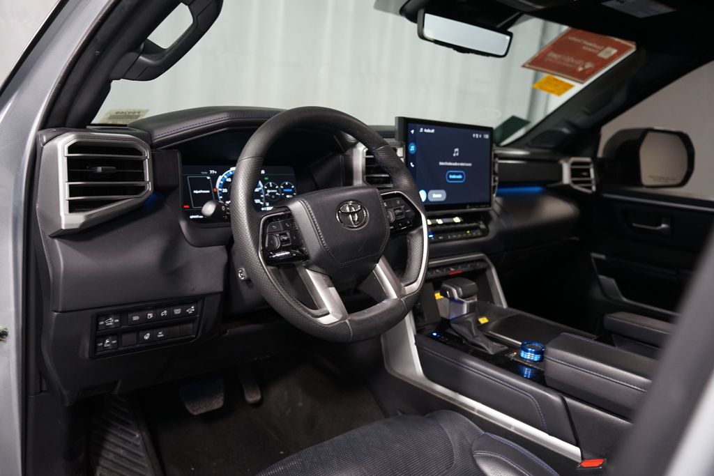 Thumbnail: 2023 Toyota Tundra - 7