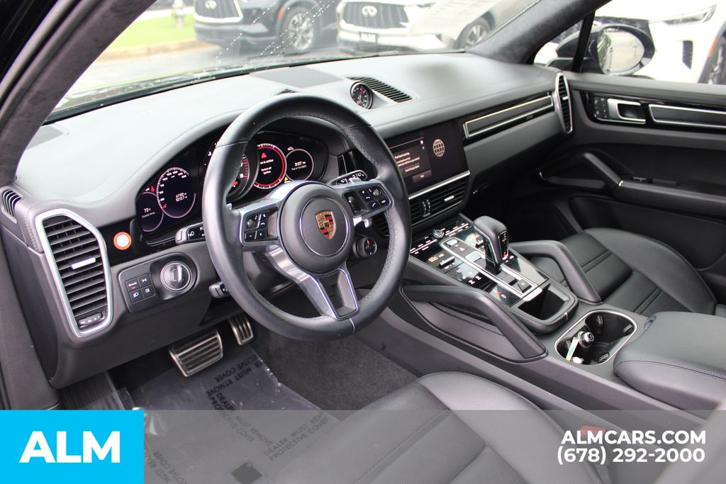 Used 2022  Porsche GTS image 10