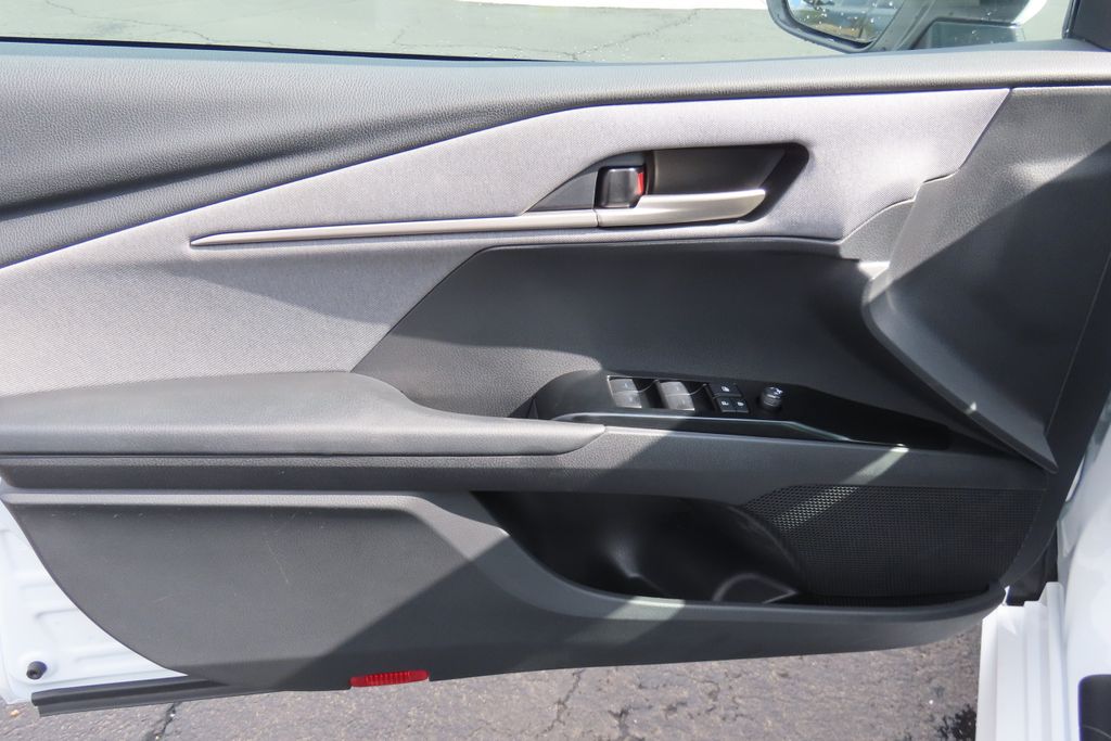 Thumbnail: 2025 Toyota Camry - 24