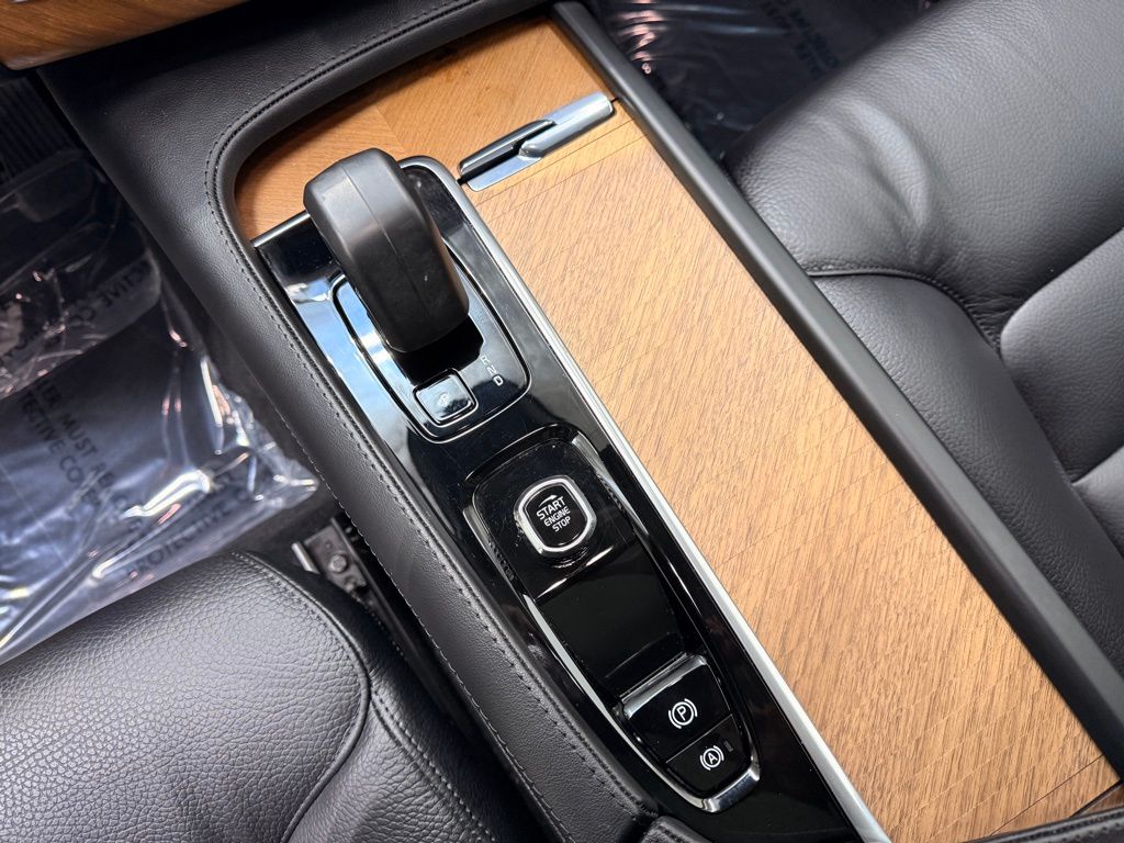 Thumbnail: 2024 Volvo XC90 - 18