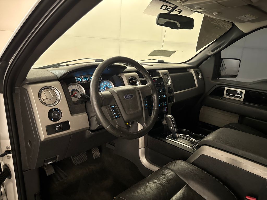 Used 2010 White Ford XLT image 6