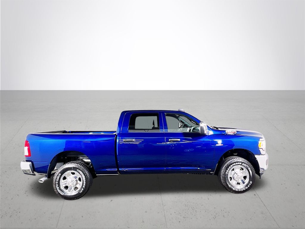 2500 Crew Cab Tradesman