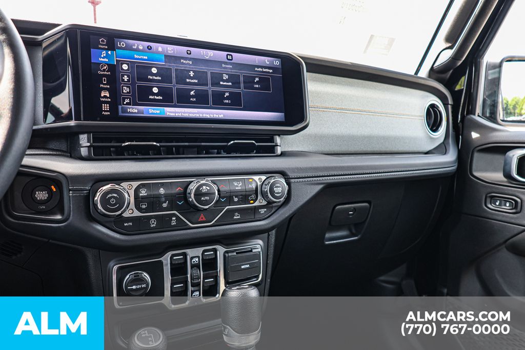 Used 2025 Black Jeep Sahara / MT Certified image 38