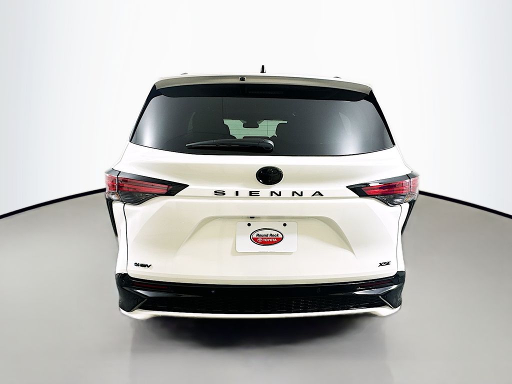Thumbnail: 2026 Toyota Sienna - 6