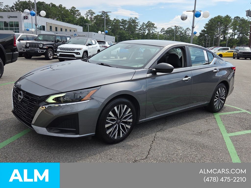 Used 2025 Gray Nissan 2.5 SV image 4