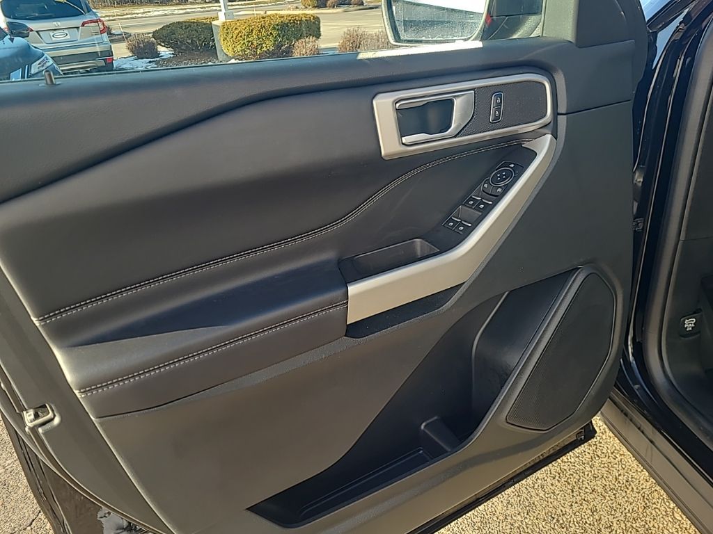 used 2023 Ford Explorer car, priced at $33,324