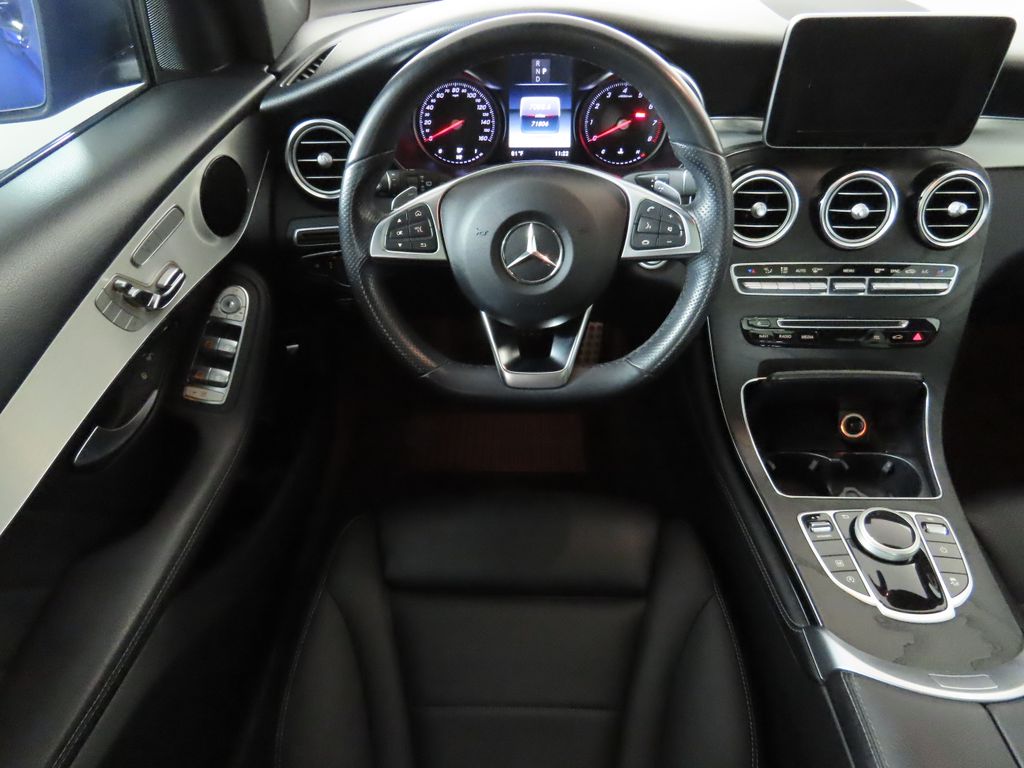 2019 Mercedes-Benz GLC 300 10