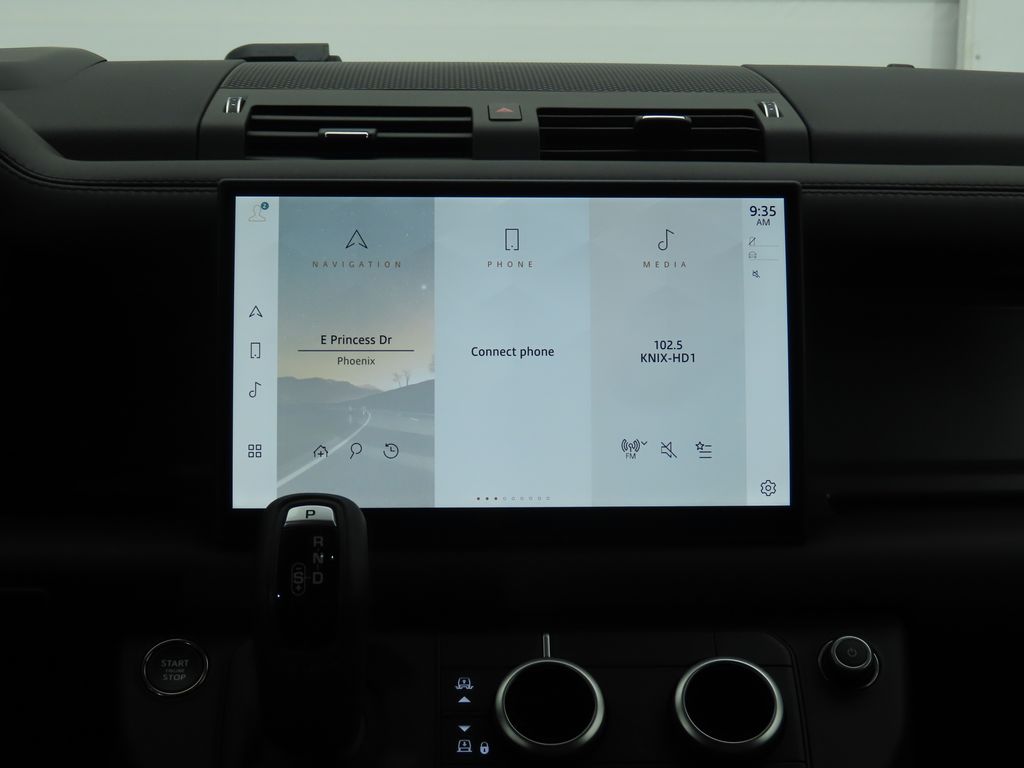 Thumbnail: 2025 Land Rover Defender - 14