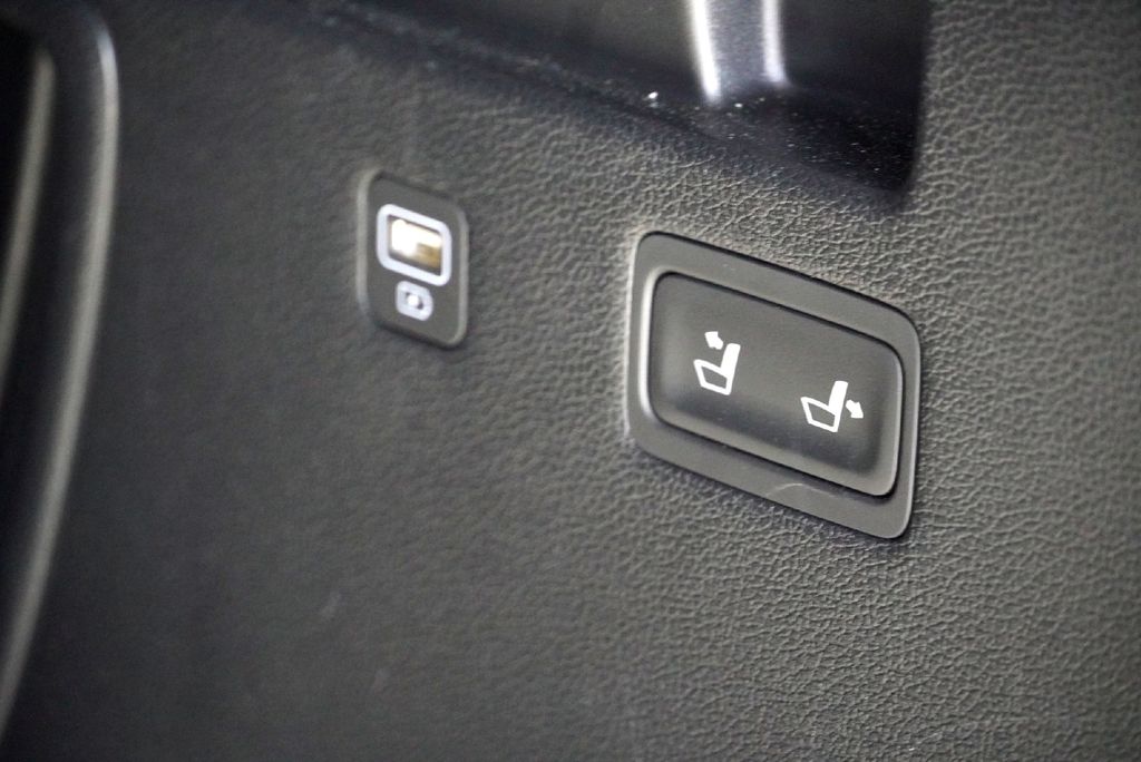 Used Car 2022 Hyundai Palisade  Limited For Sale Under $30,000 In Taylor, Texas