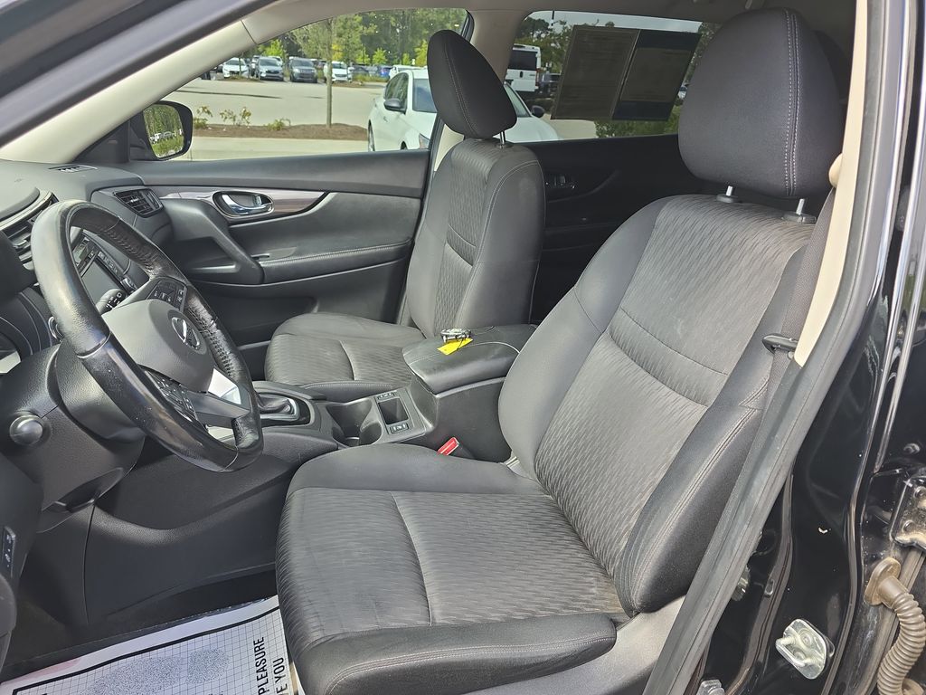 2017 Magnetic Black Nissan Rogue SV AWD SUV