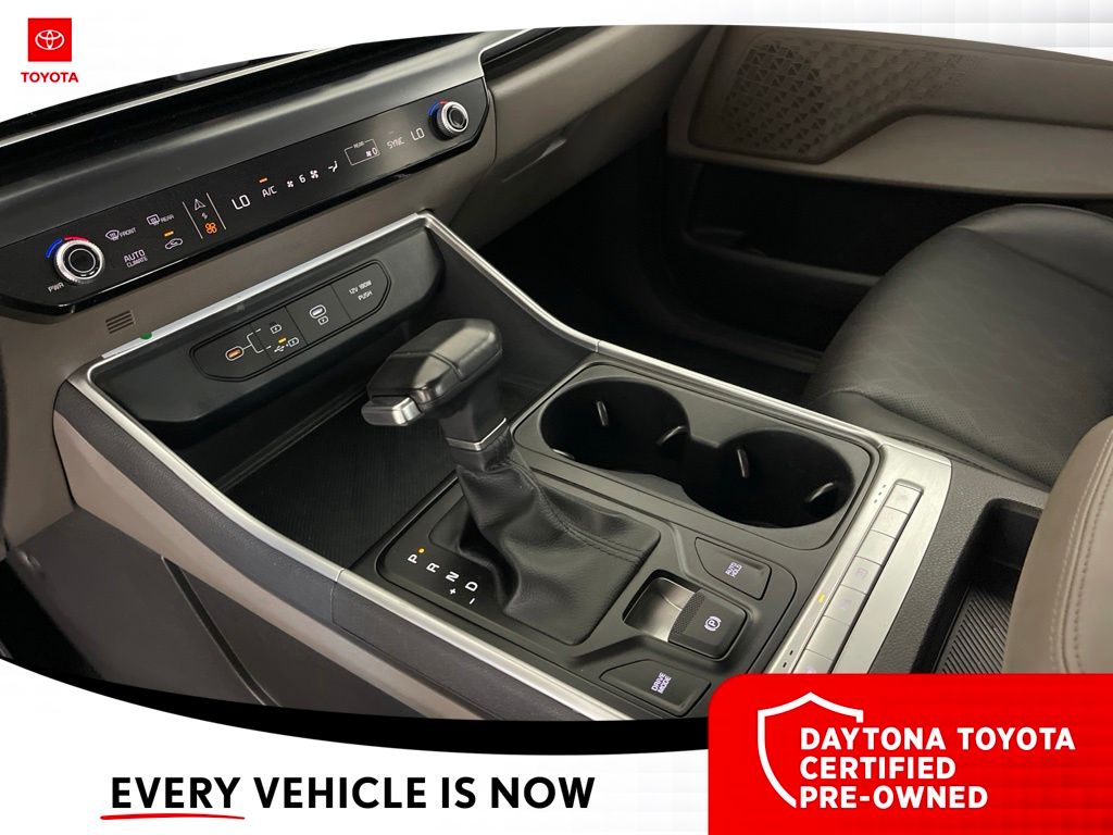 2025 Kia Carnival LXS - Photo 26
