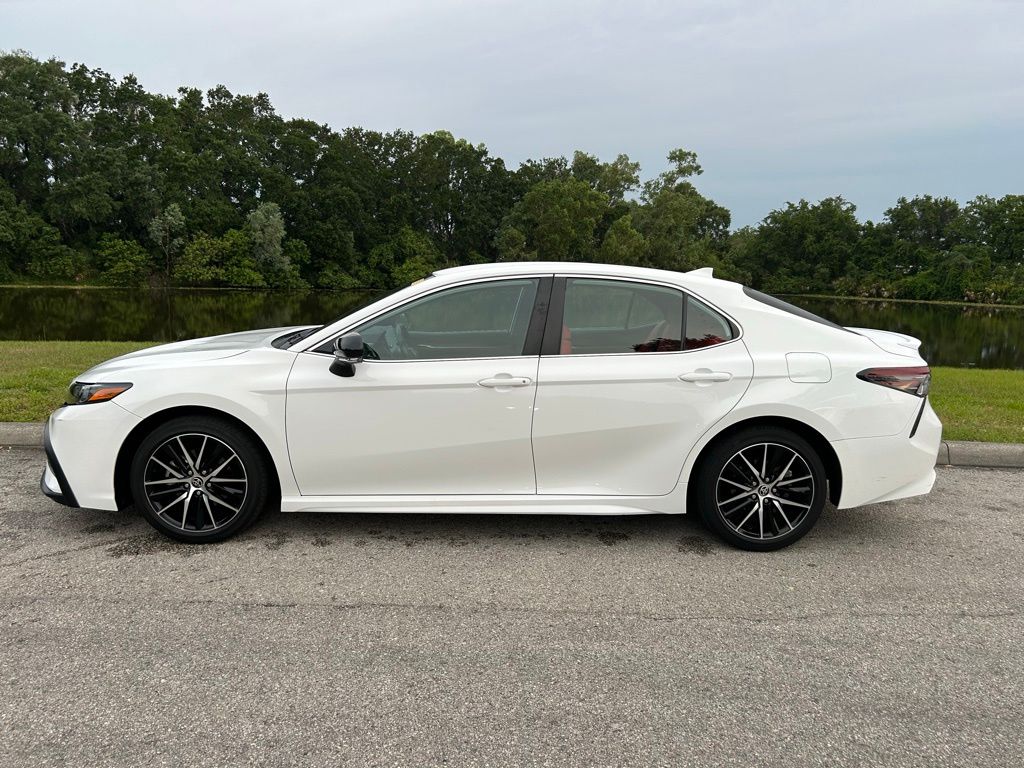 Thumbnail: 2022 Toyota Camry - 3
