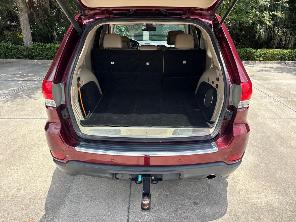 Used 2016 Red Jeep Limited image 32