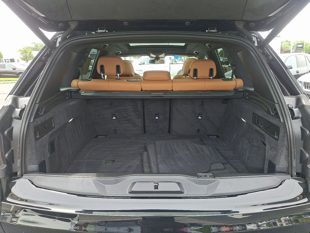2023 BMW X5 xDrive45e 32