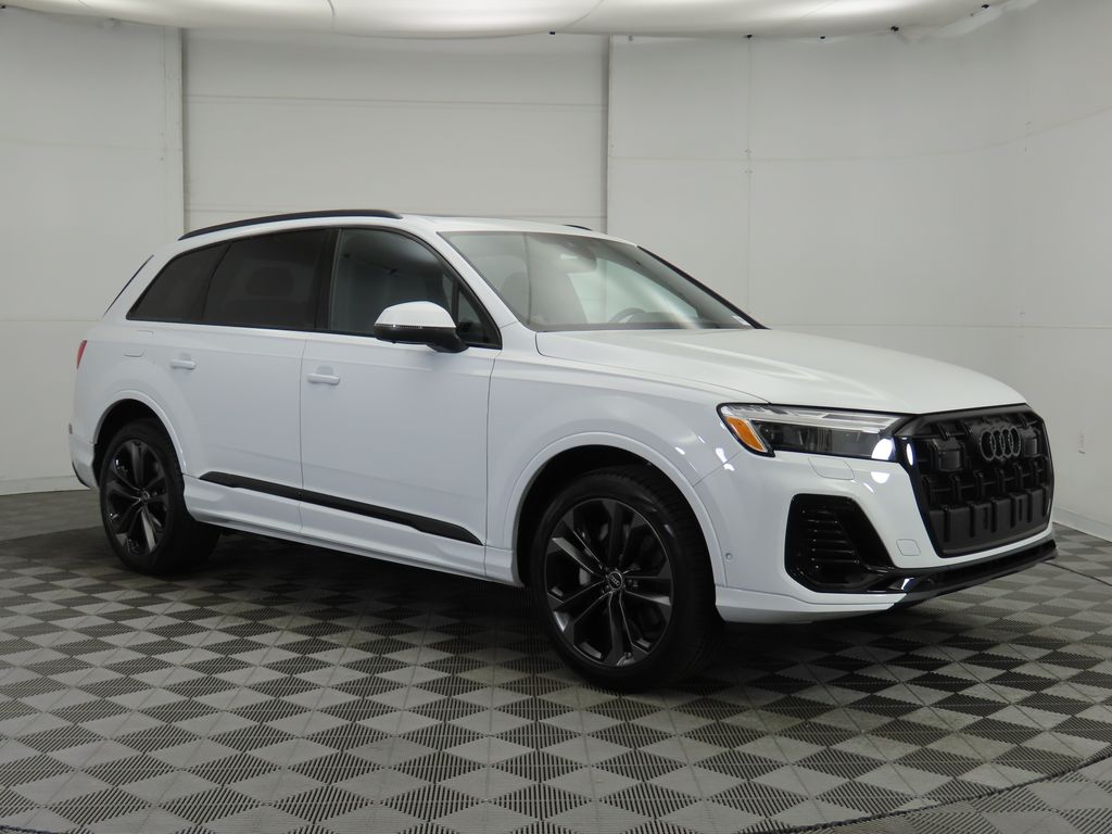 2025 Audi Q7  3