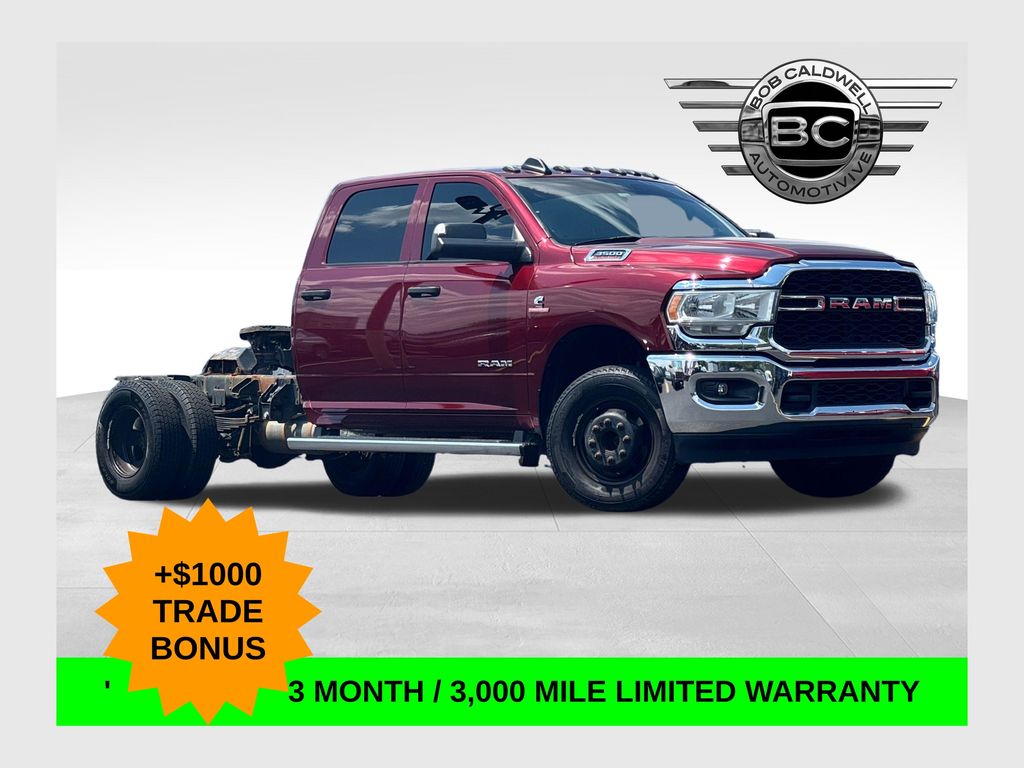 2022 RAM 3500 Chassis Tradesman Crew Cab DRW 4WD