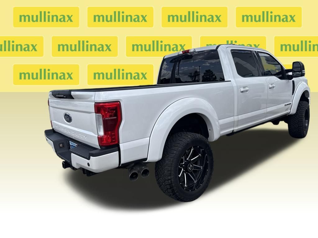 2019 White Platinum Metallic Tri-Coat Ford Super Duty F-350 SRW Lariat 4X4 Truck