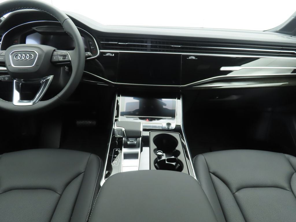 Thumbnail: 2025 Audi Q7 - 14