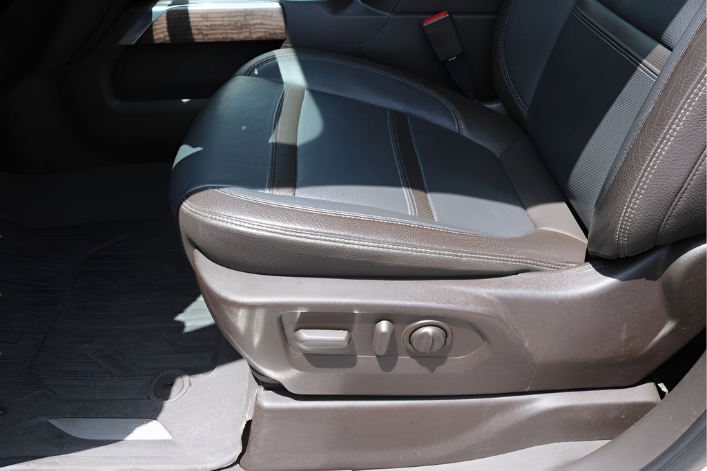 Used 2020 White GMC Denali image 16