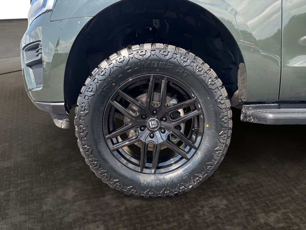 2022 Ford Expedition XLT Green at Grove City Ford