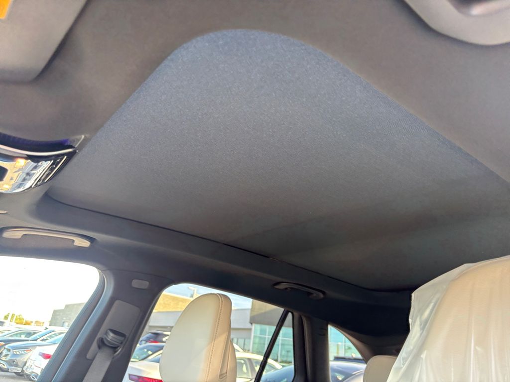 new 2026 Mercedes-Benz GLC car