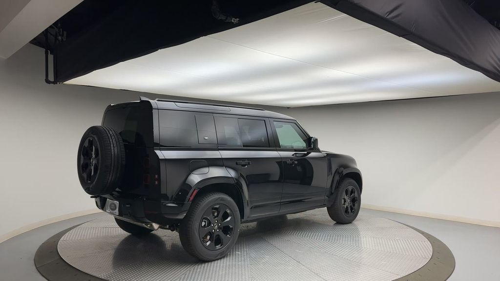 Thumbnail: 2024 Land Rover Defender - 8
