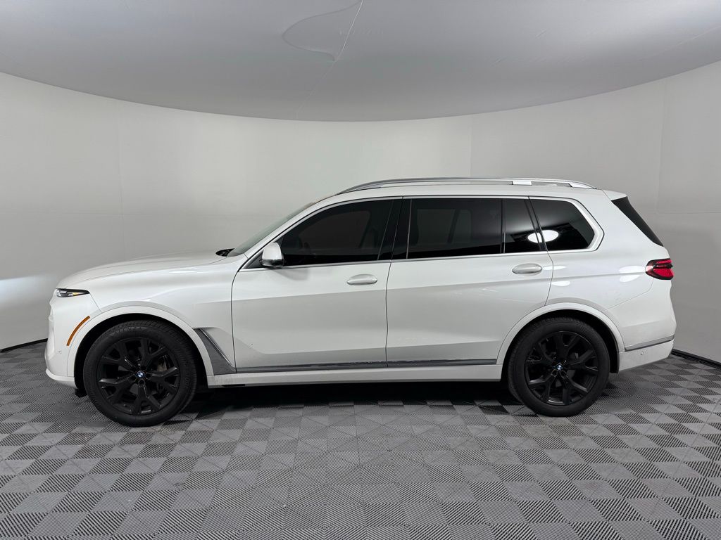 Thumbnail: 2023 BMW X7 - 8