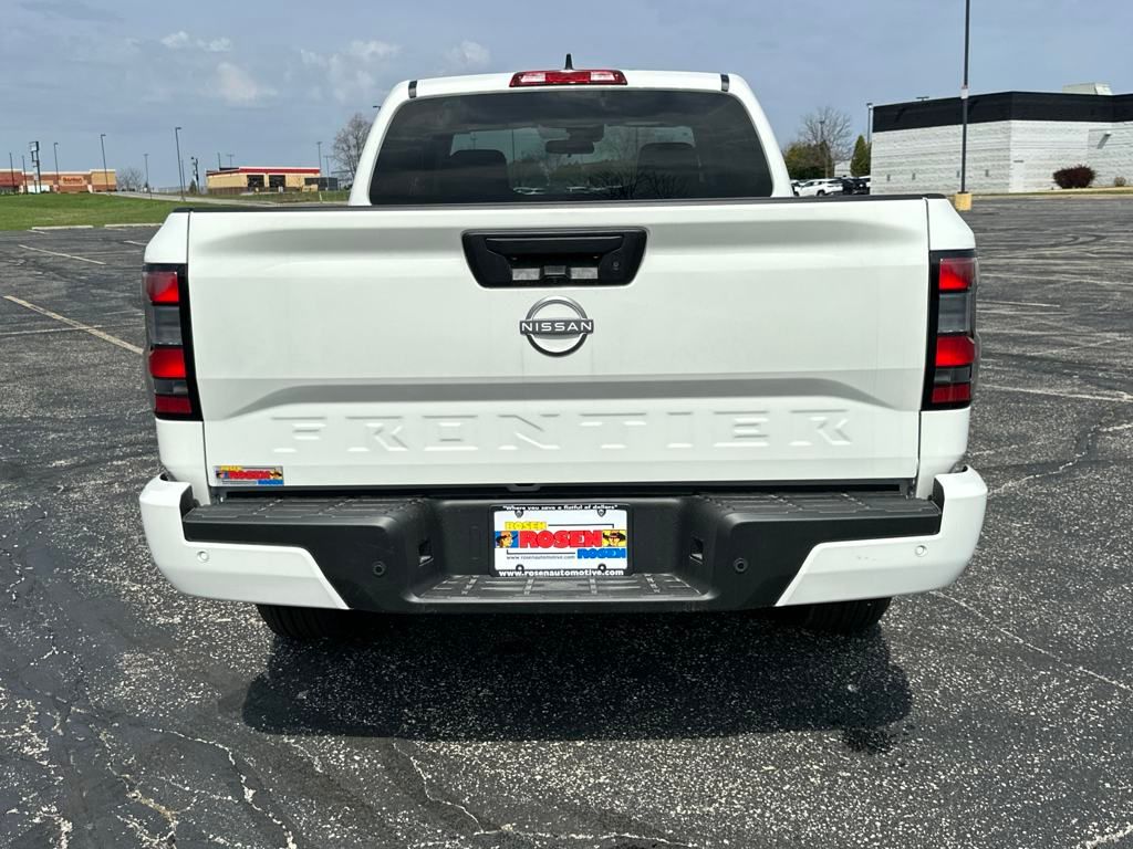 2025 Nissan Frontier SV photo