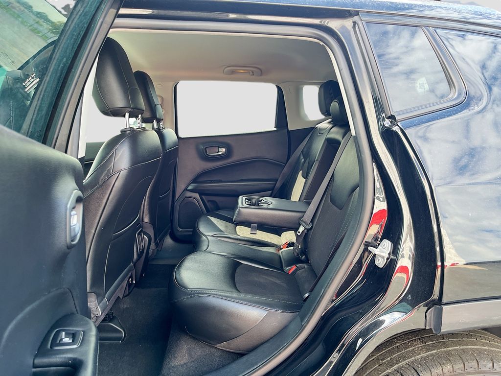 Used 2020 Black Jeep Latitude image 22